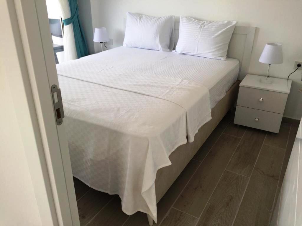 Sahil Aparts - Guelluek Aparthotel Milas Buitenkant foto